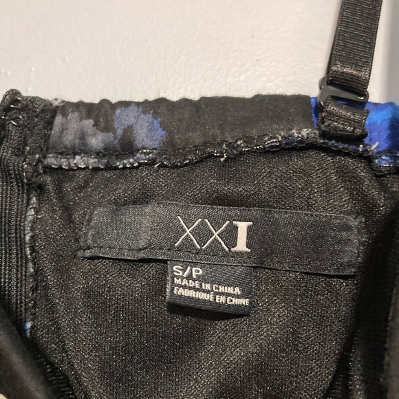 NWT Forever 21 Black Blue Floral Mini Dress - Picture 3 of 3